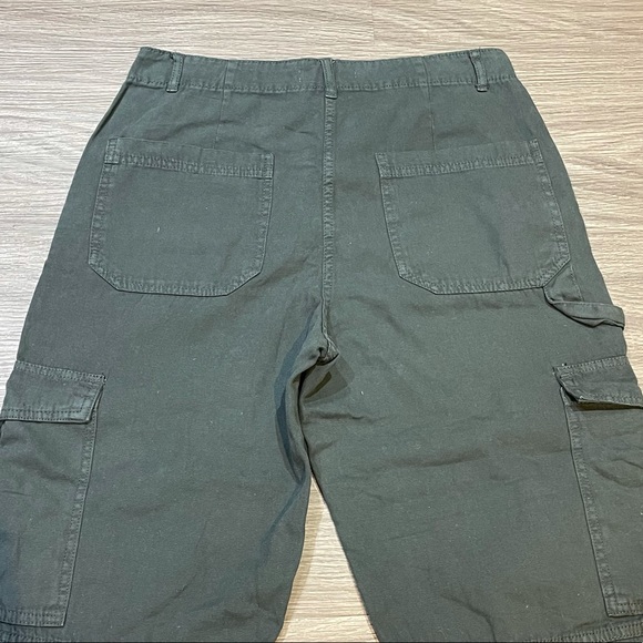 NWOT Dark Grey Cotton On Cargo Pants Size 8 - Picture 6 of 6